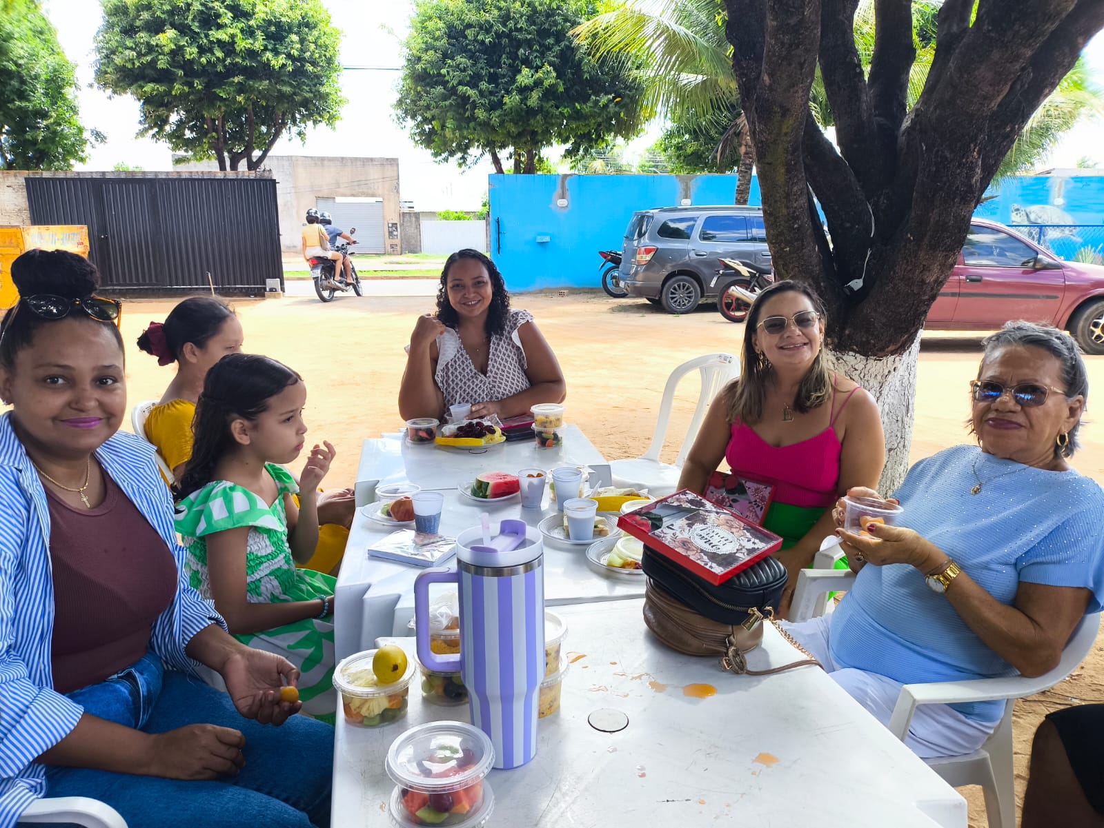 SINTEVITRAVER realiza café da manhã especial em homenagem às mães vigilantes